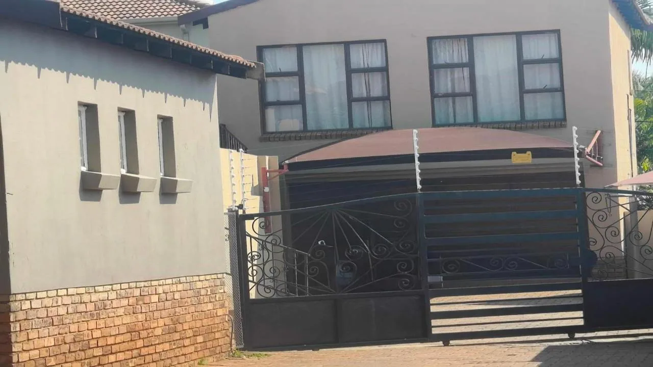 Townhouse for sale in Safari Gardens