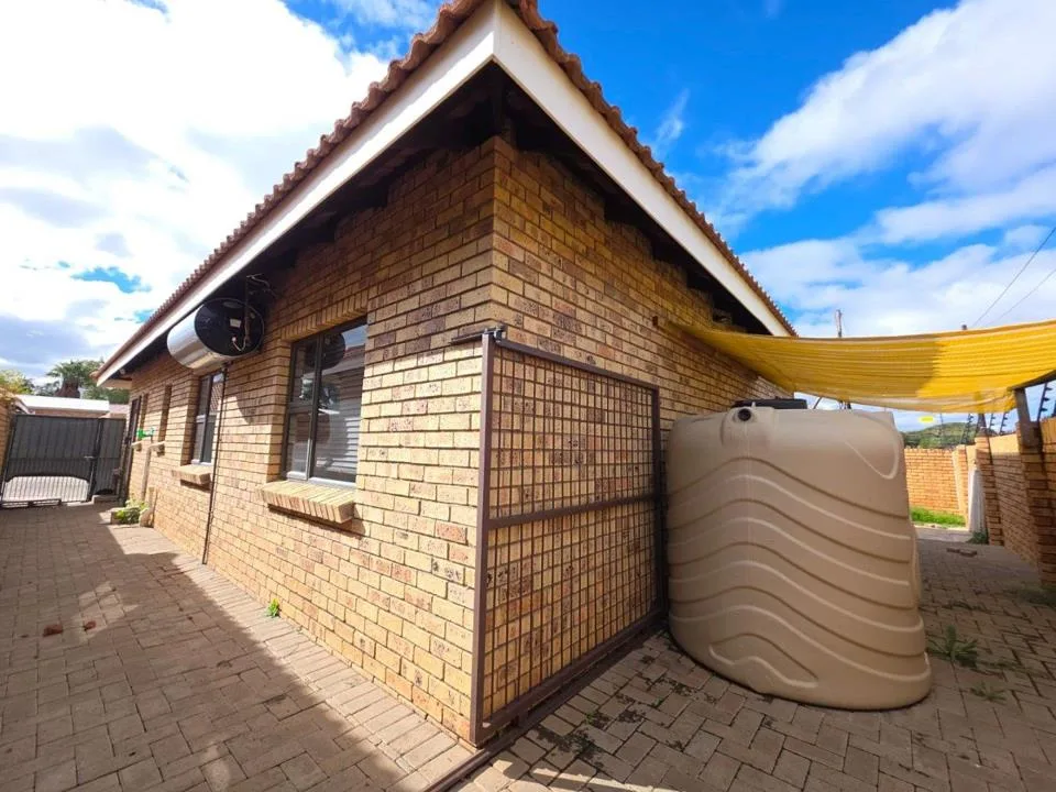 3 Bedroom House for sale in Cassandra