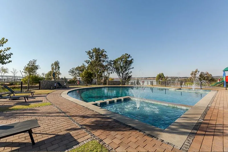 2 Bedroom Apartment / flat to rent in Linbro Park