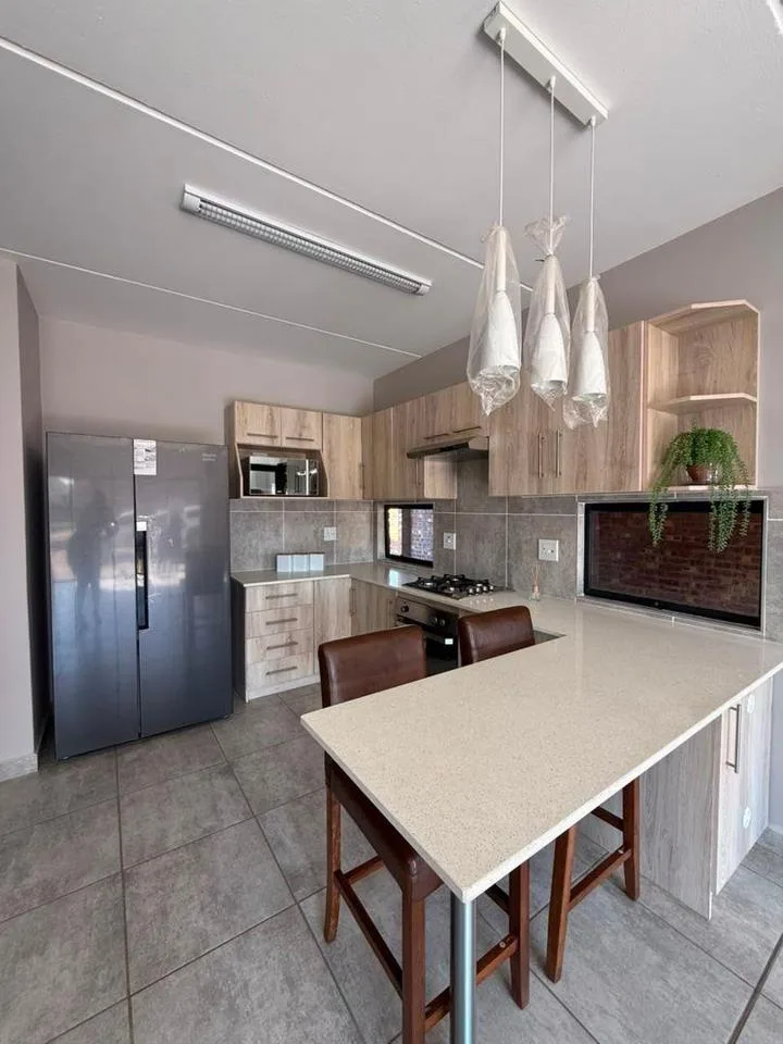 3 Bedroom Townhouse for sale in Jackaroo Park