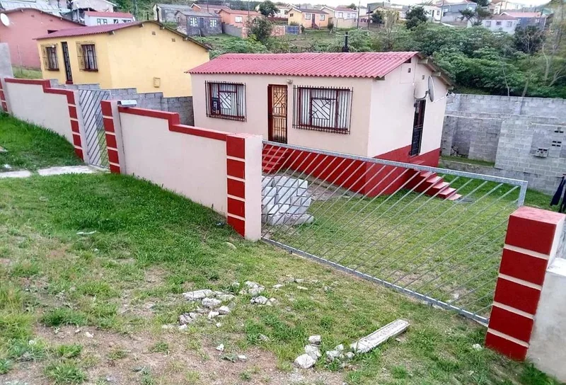 2 Bedroom House for sale in Mdantsane Nu 14