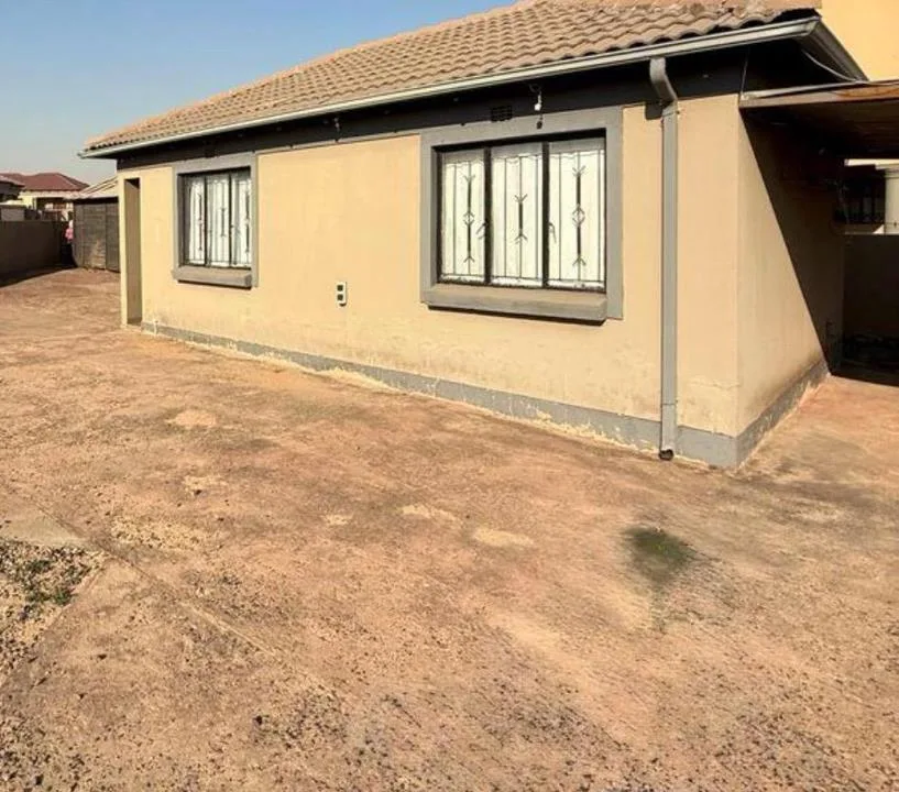2 Bedroom House for sale in Tasbet Park