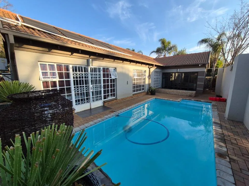3 Bedroom Townhouse for sale in Irene Park