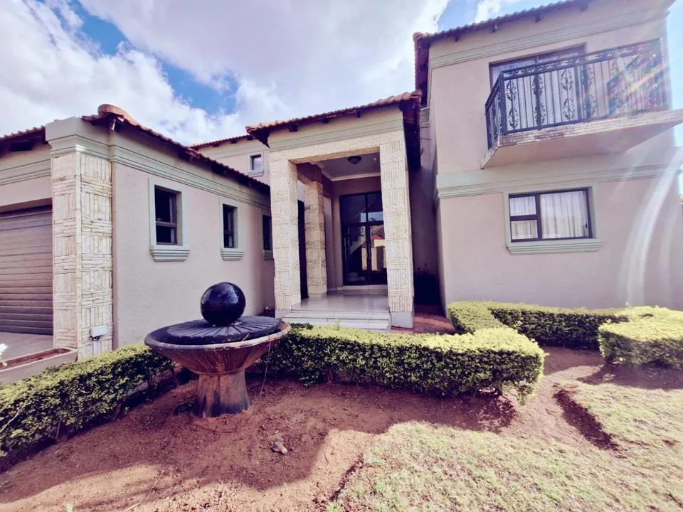 6 Bedroom House to rent in Bendor