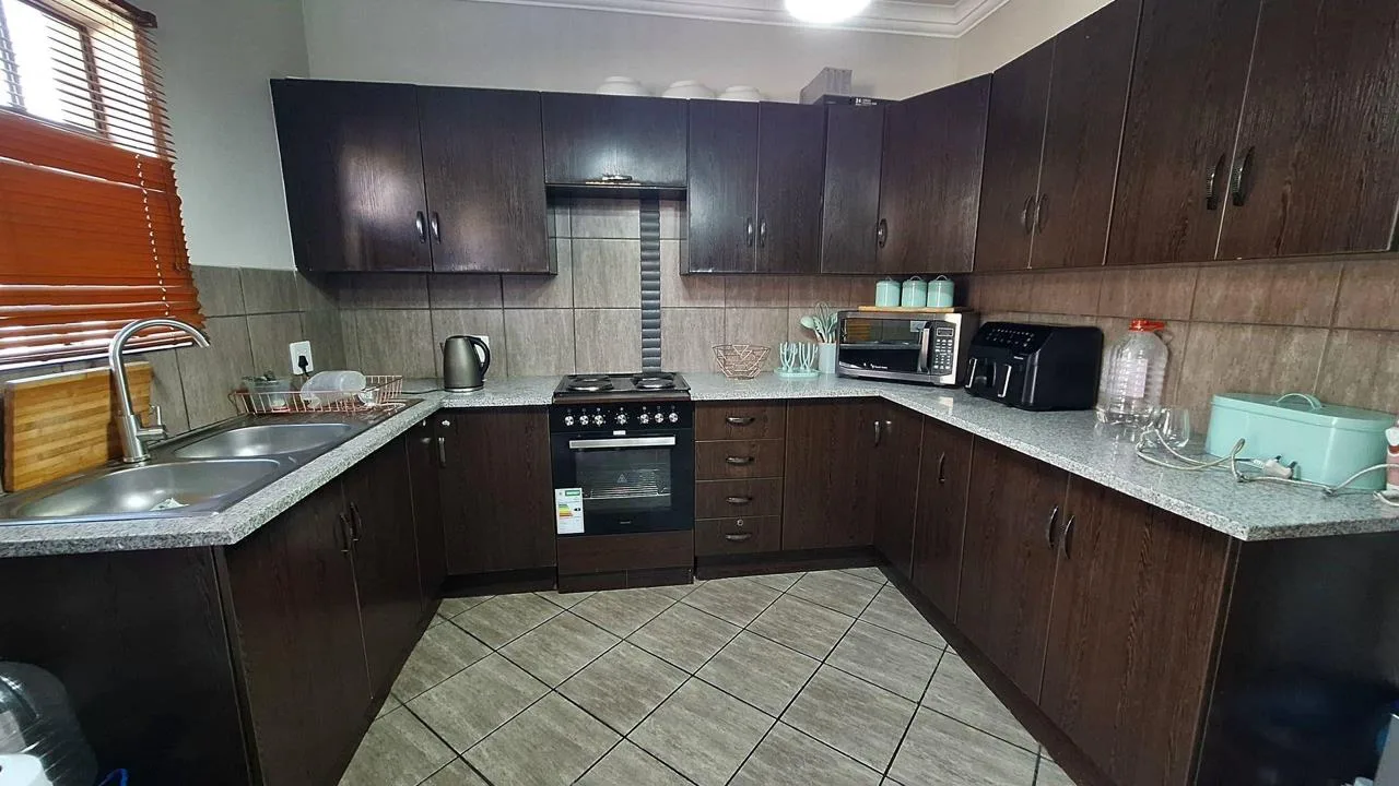 2 Bedroom Apartment / flat to rent in Hoeveld Park