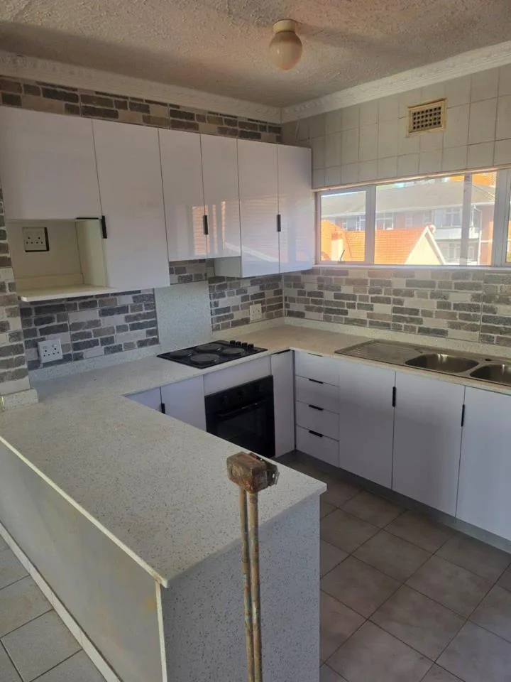 2 Bedroom Apartment / flat to rent in Morningside