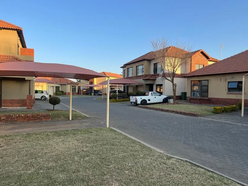 3 Bedroom Townhouse for sale in Waterval East