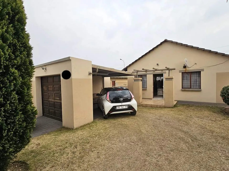 2 Bedroom Townhouse to rent in Tasbet Park Ext 1
