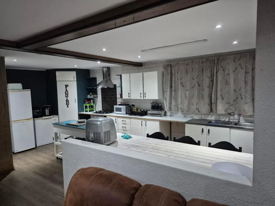 4 Bedroom House for sale in Noordrand