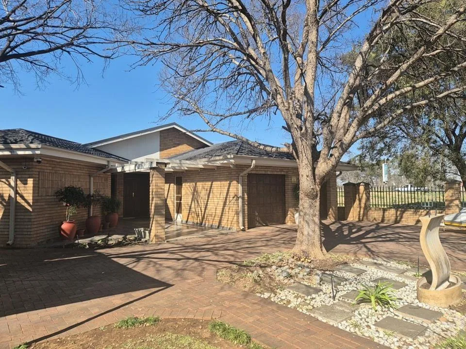 4 Bedroom House for sale in Heilige Akker