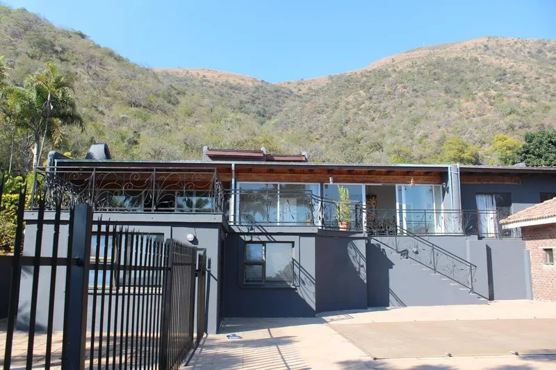 4 Bedroom House for sale in Barberton
