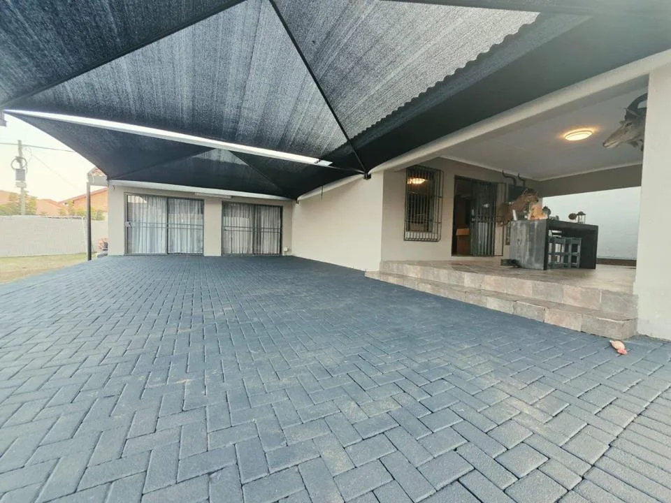 4 Bedroom House for sale in Ben Fleur