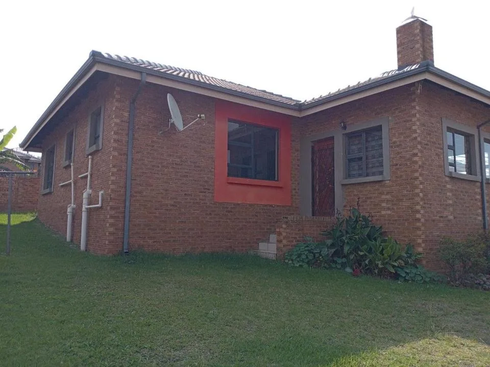 3 Bedroom Townhouse to rent in Model Park