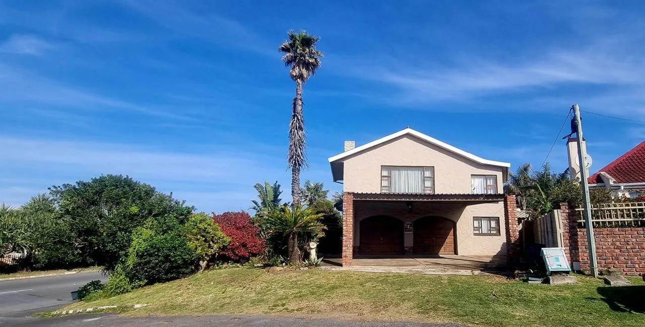 3 Bedroom House for sale in Gonubie
