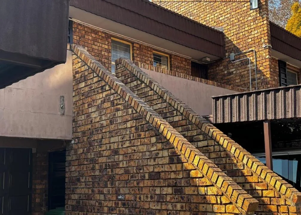 1 Bedroom Townhouse for sale in Middelburg Central