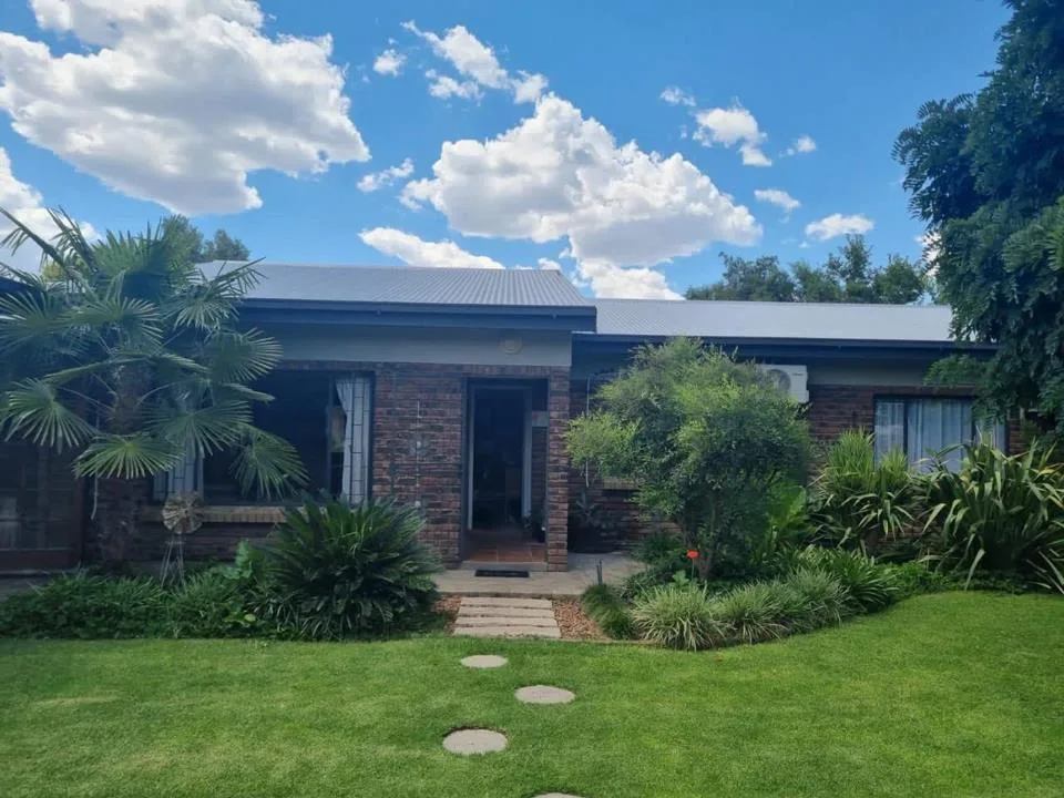 4 Bedroom House for sale in Douglas
