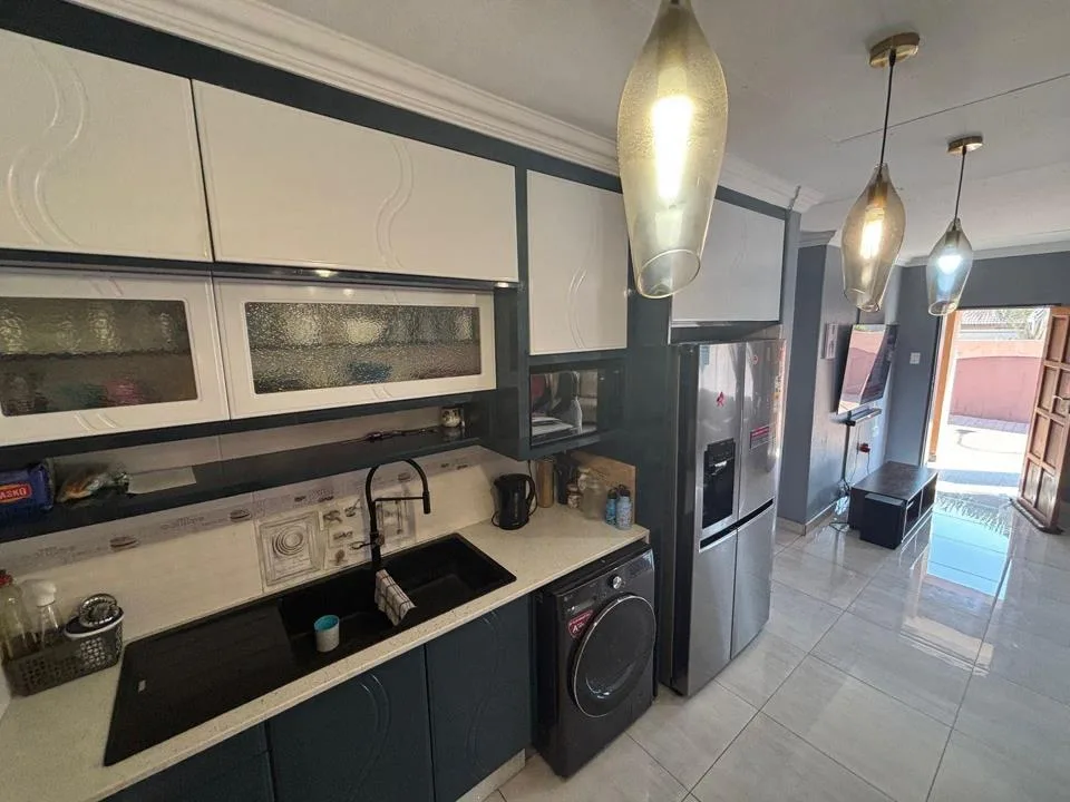 3 Bedroom Townhouse for sale in Bendor