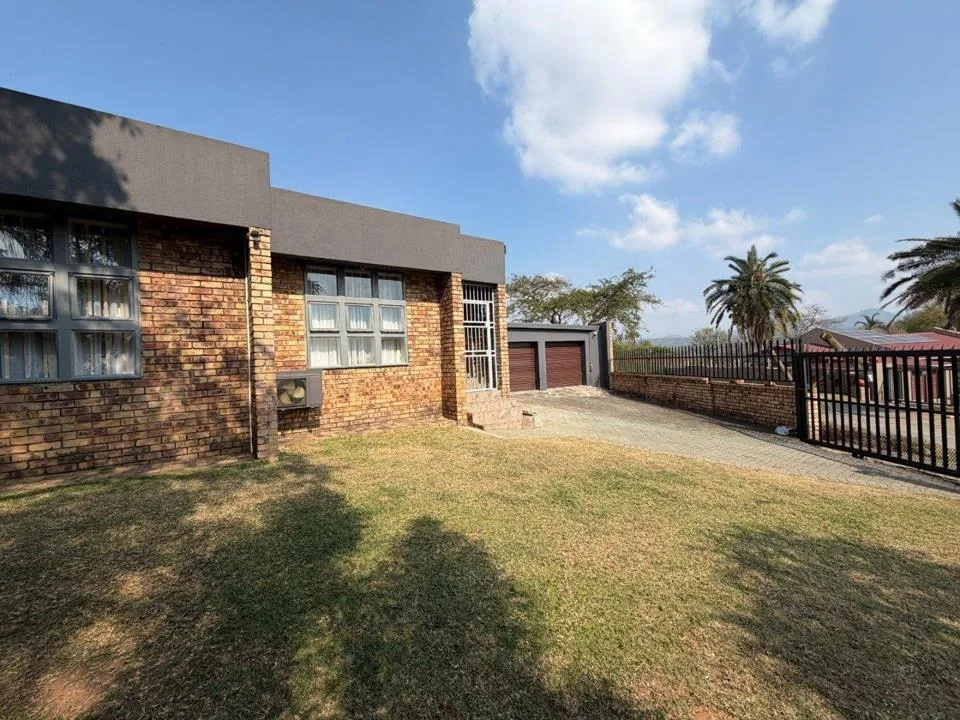3 Bedroom House for sale in West Acres Ext 20