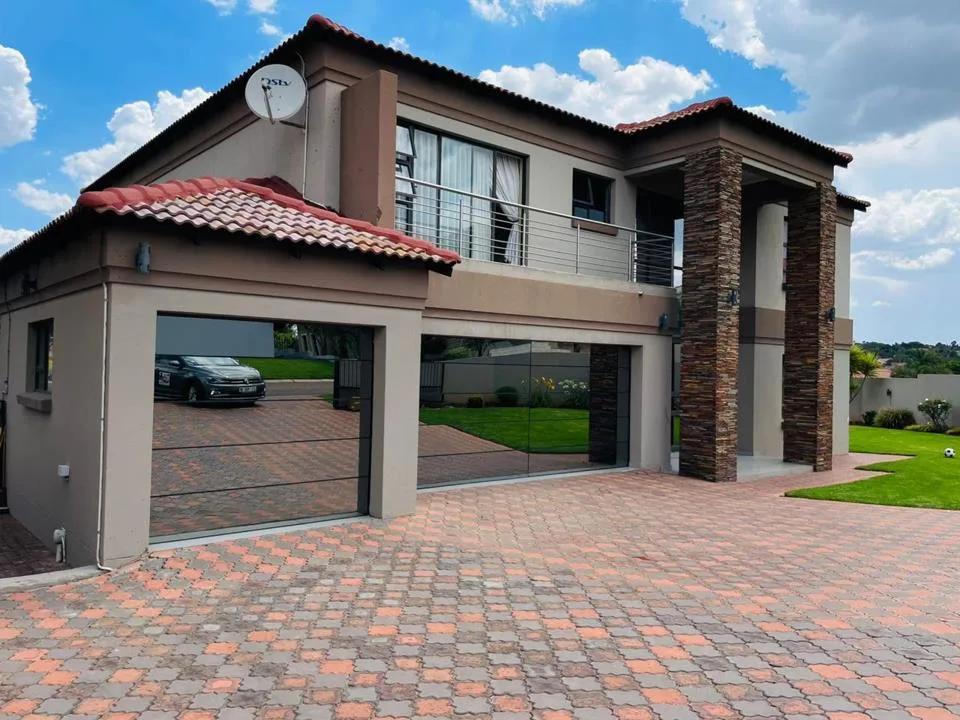 4 Bedroom House for sale in Ben Fleur