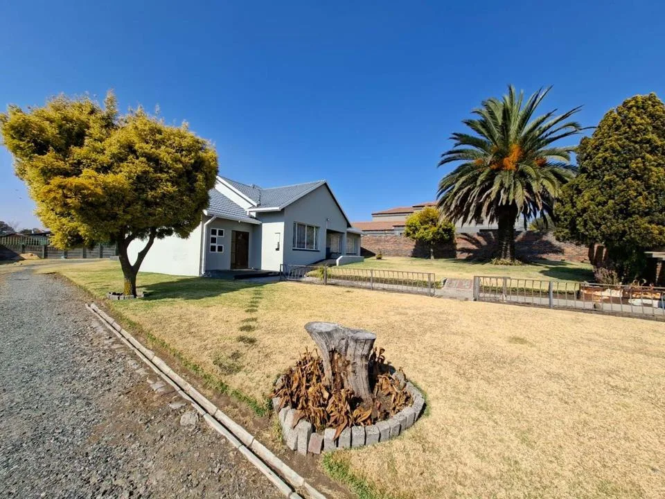 4 Bedroom House for sale in Kinross