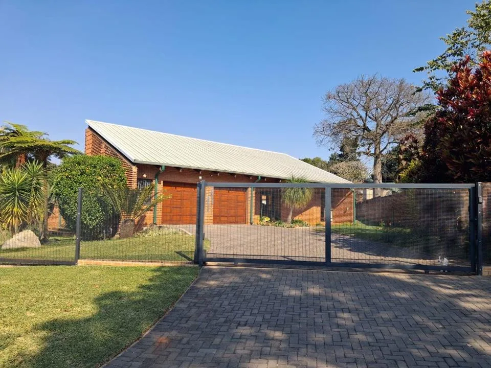 4 Bedroom House for sale in Aquapark