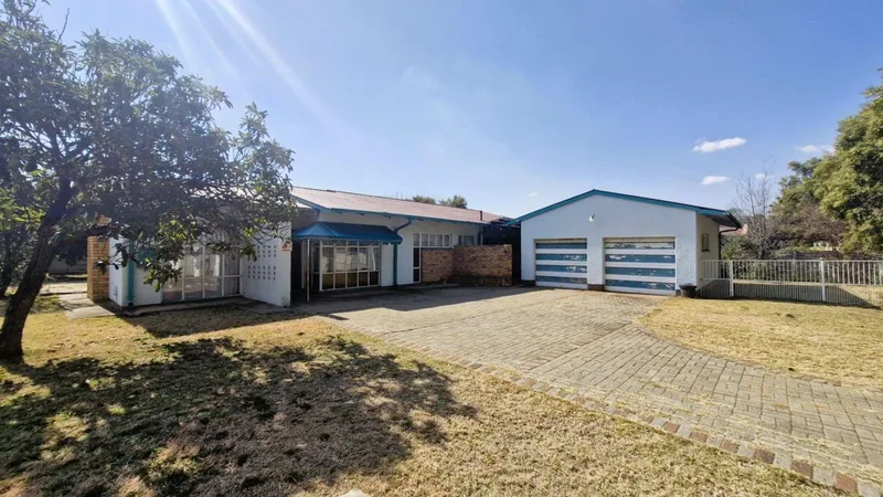 3 Bedroom House for sale in Potchefstroom South