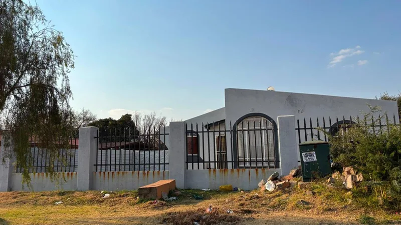 3 Bedroom House for sale in Evander