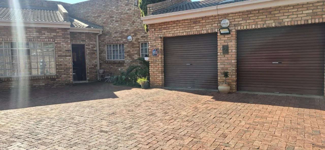 3 Bedroom Townhouse to rent in Baillie Park