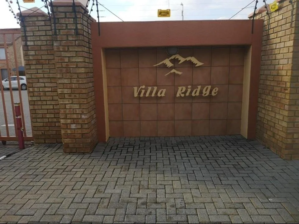 2 Bedroom Townhouse for sale in Vaalpark