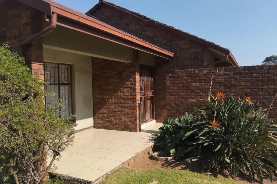 3 Bedroom House for sale in Tasbet Park Ext 1