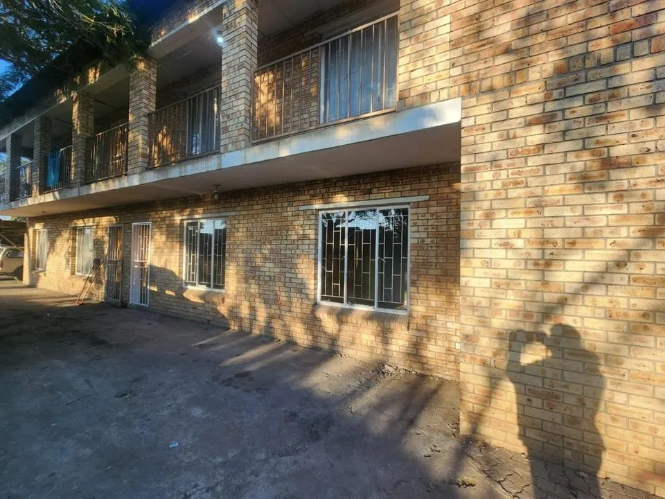2 Bedroom Apartment / flat to rent in Oos Einde