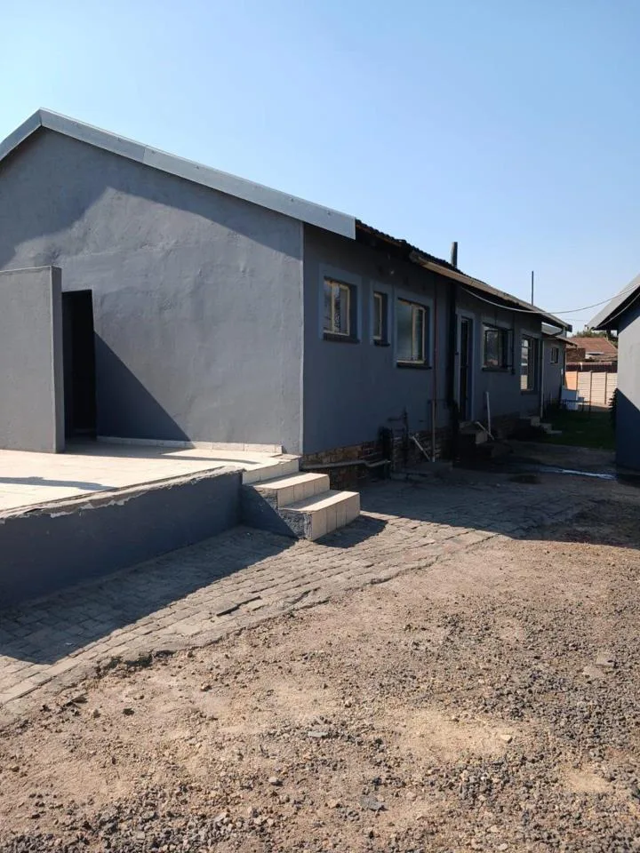 7 Bedroom House for sale in Tasbet Park