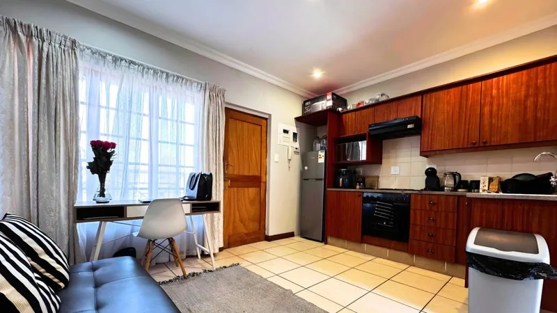1 Bedroom Apartment / flat for sale in Bult West