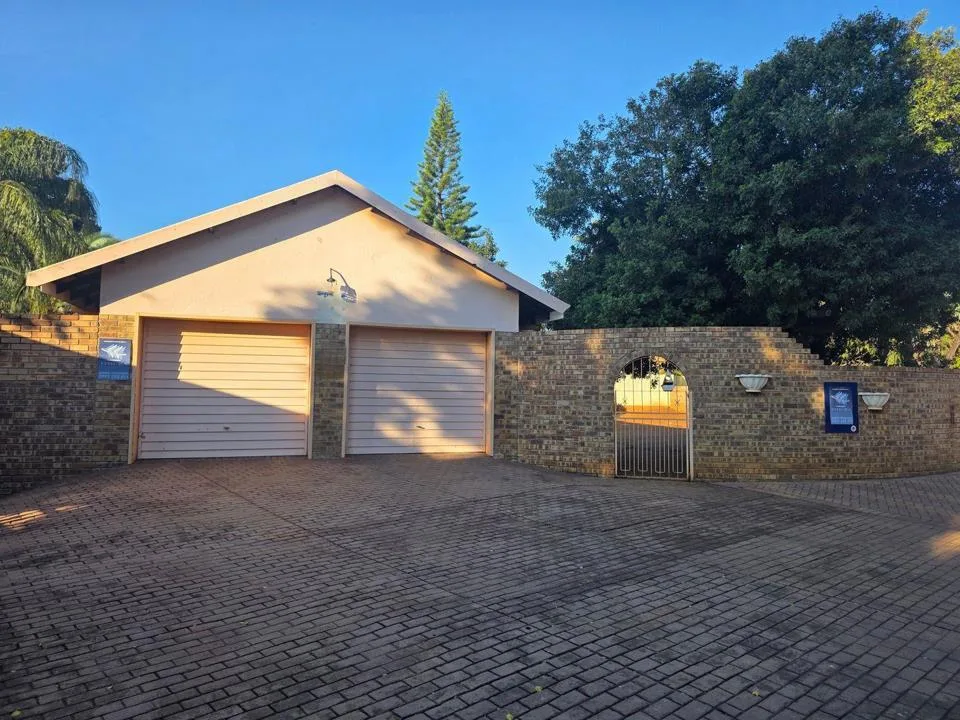 3 Bedroom House for sale in Flora Park