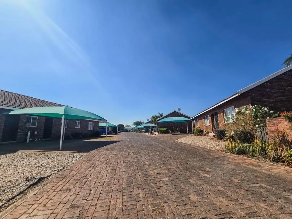 2 Bedroom Townhouse for sale in Bendor