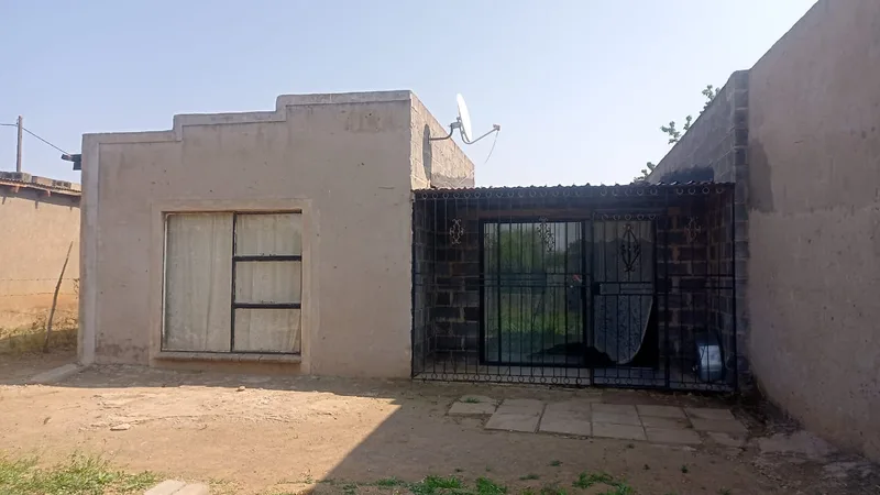 2 Bedroom House for sale in Botshabelo