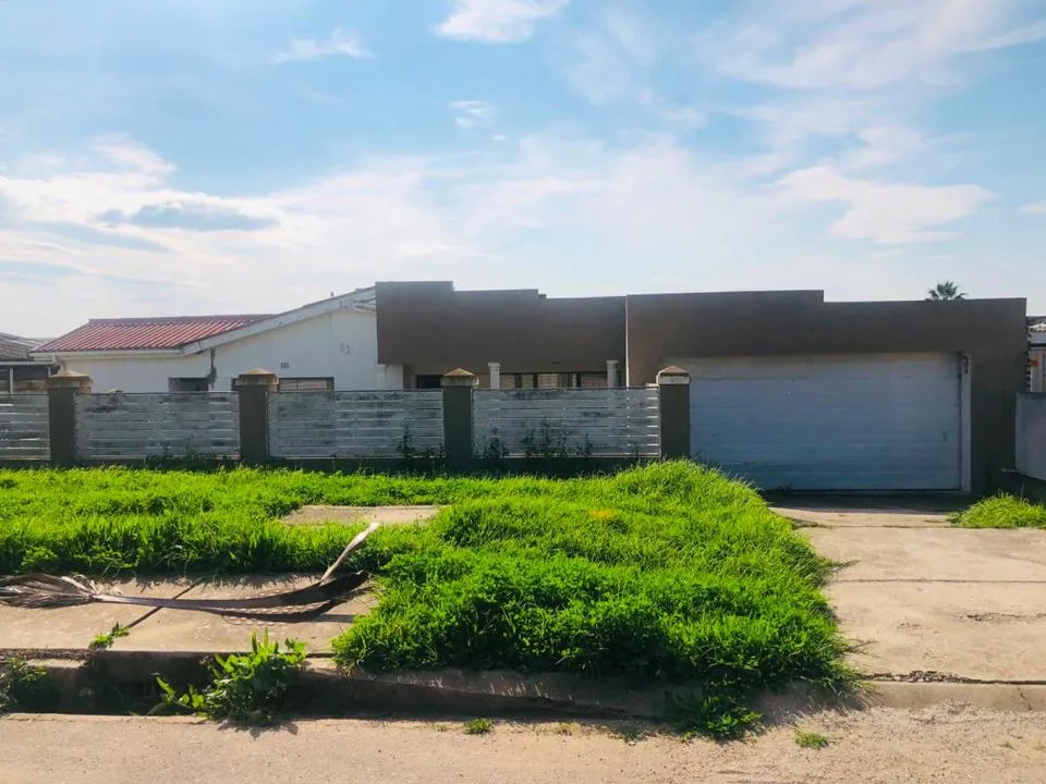 3 Bedroom House for sale in Bothasrus