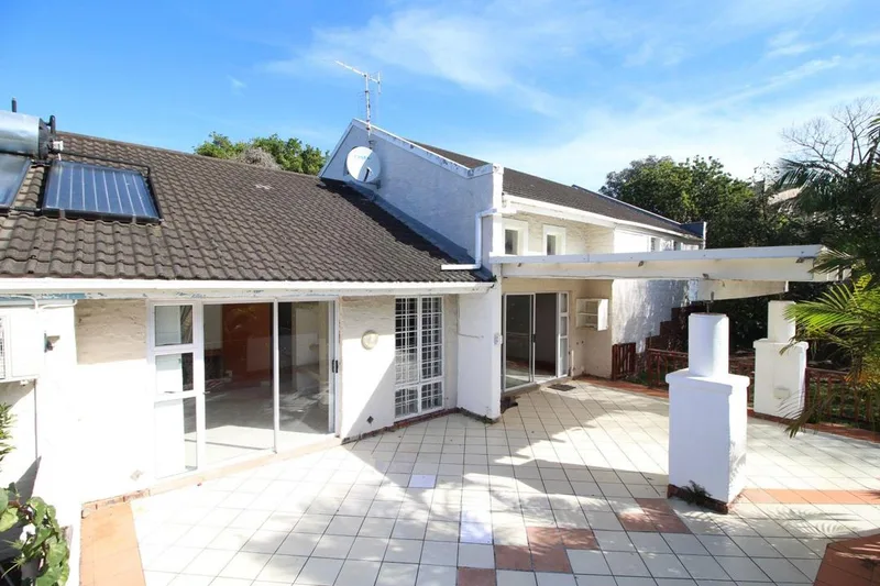 3 Bedroom House for sale in Beacon Bay