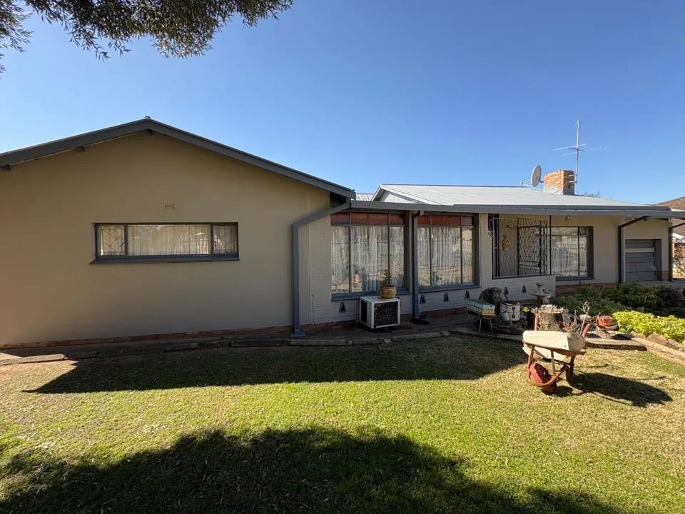 3 Bedroom House for sale in Kroonheuwel