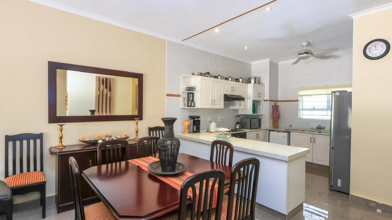 4 Bedroom Apartment / flat to rent in Ballito Central