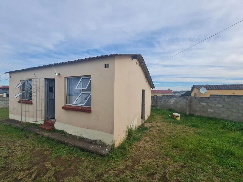 2 Bedroom House for sale in Mdantsane Nu 7