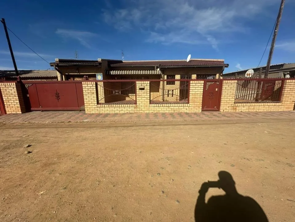 3 Bedroom House for sale in Rocklands