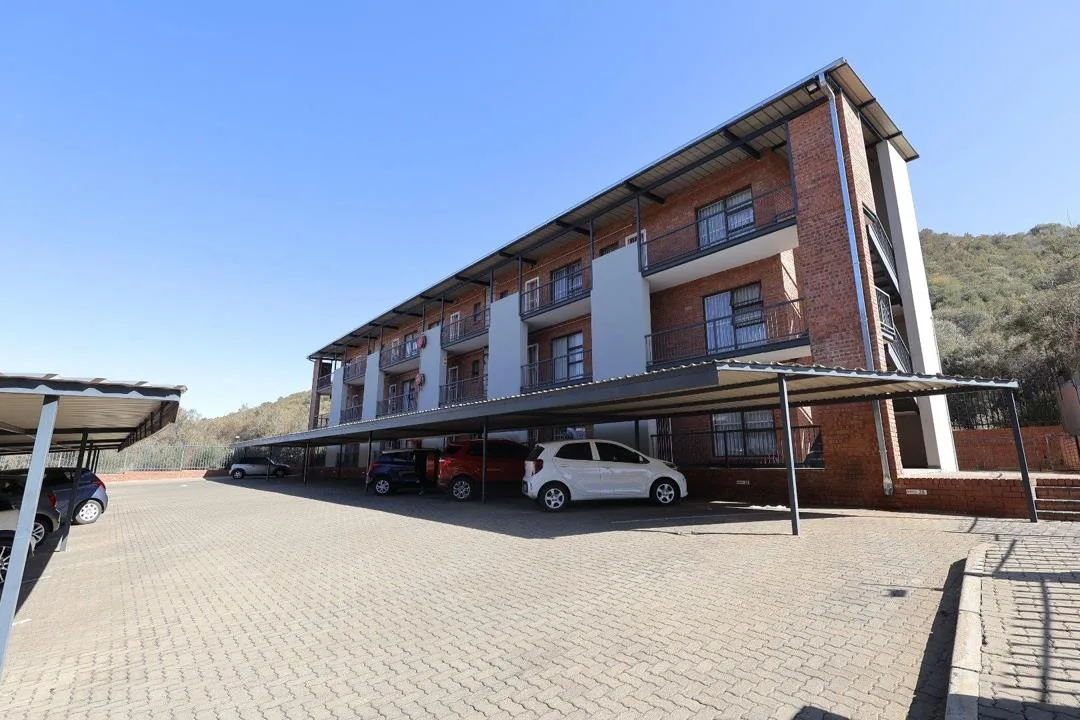 2 Bedroom Townhouse for sale in Navalsig