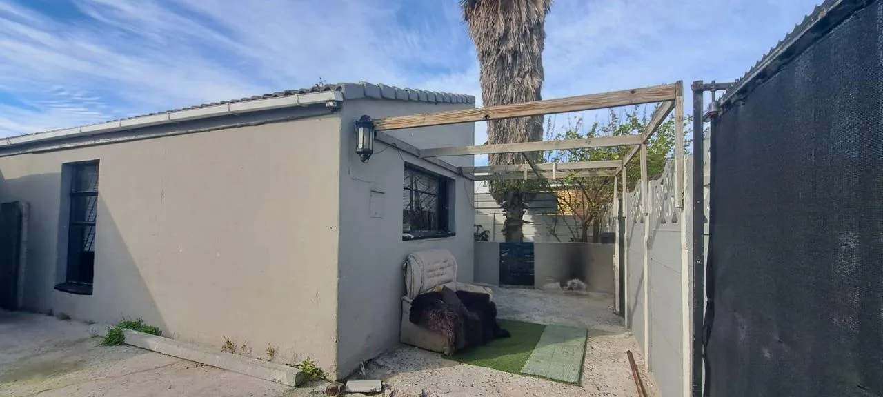 4 Bedroom House for sale in Portlands
