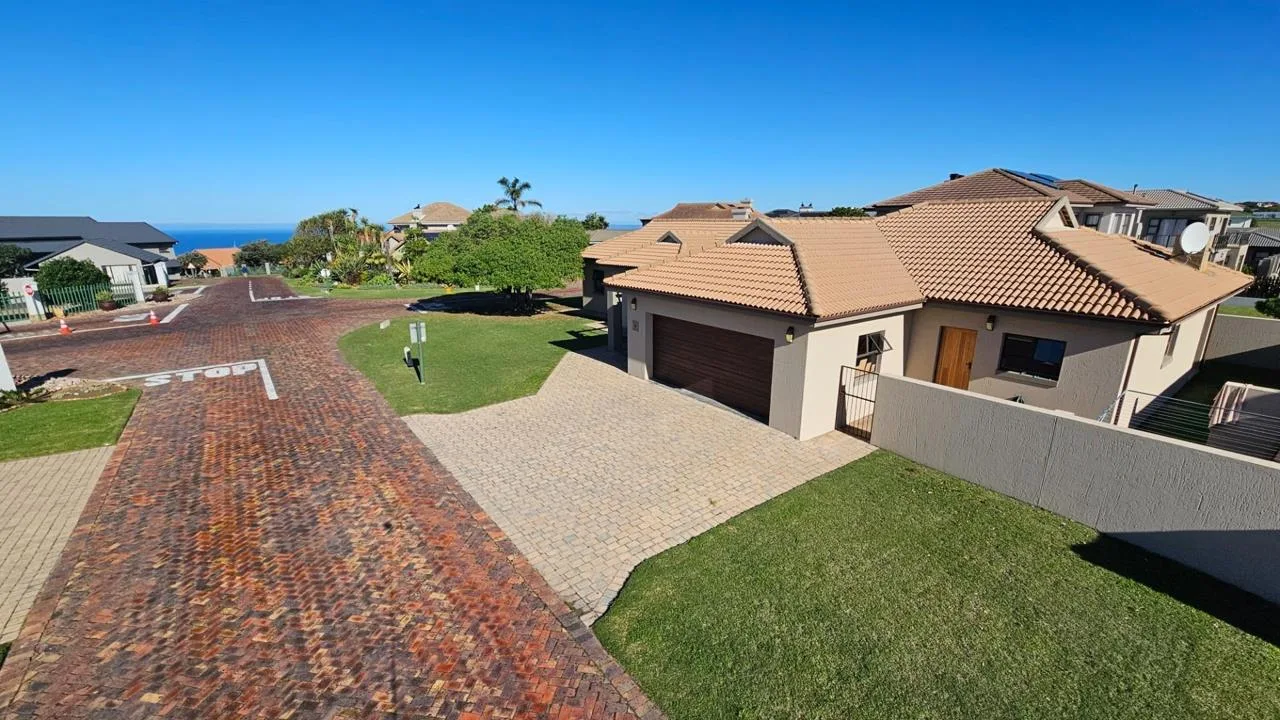 4 Bedroom House for sale in Mossel Bay Golf Estate