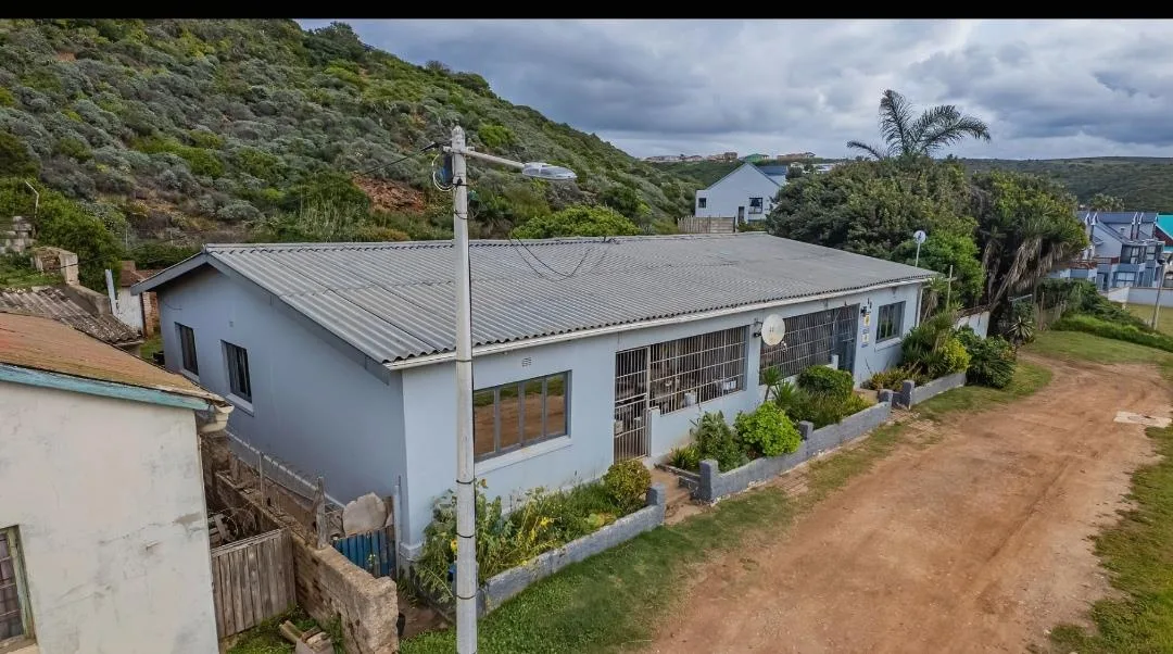 6 Bedroom House for sale in Boland Park