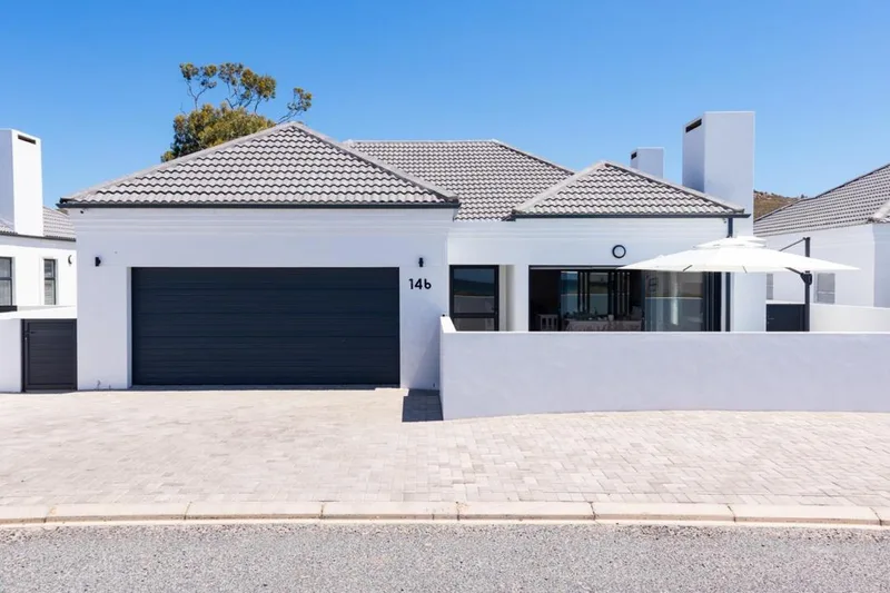 3 Bedroom House for sale in Sandy Point Beach Estate