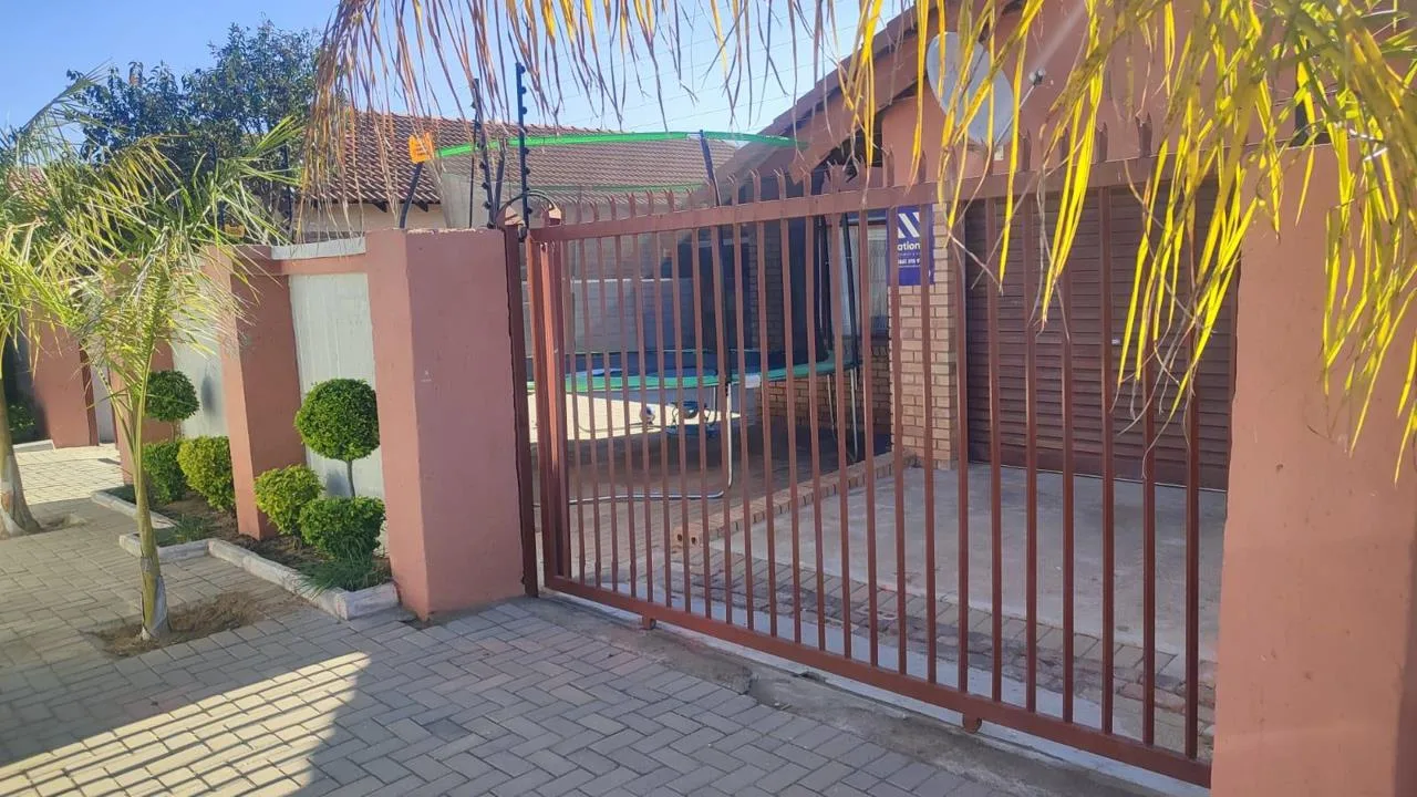 3 Bedroom House for sale in African Jewel