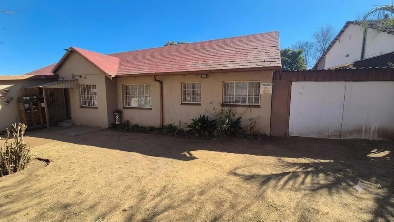 4 Bedroom House for sale in Sasolburg Ext 11