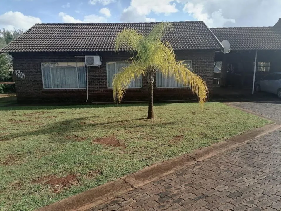 2 Bedroom House for sale in Thabazimbi